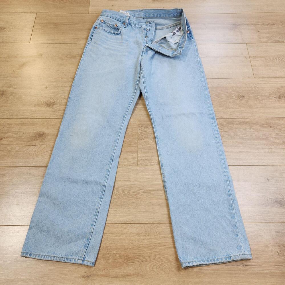 Levis Premium 501 90s Jeans Womens 29x32 Light Wash Blue High Rise Relaxed Denim